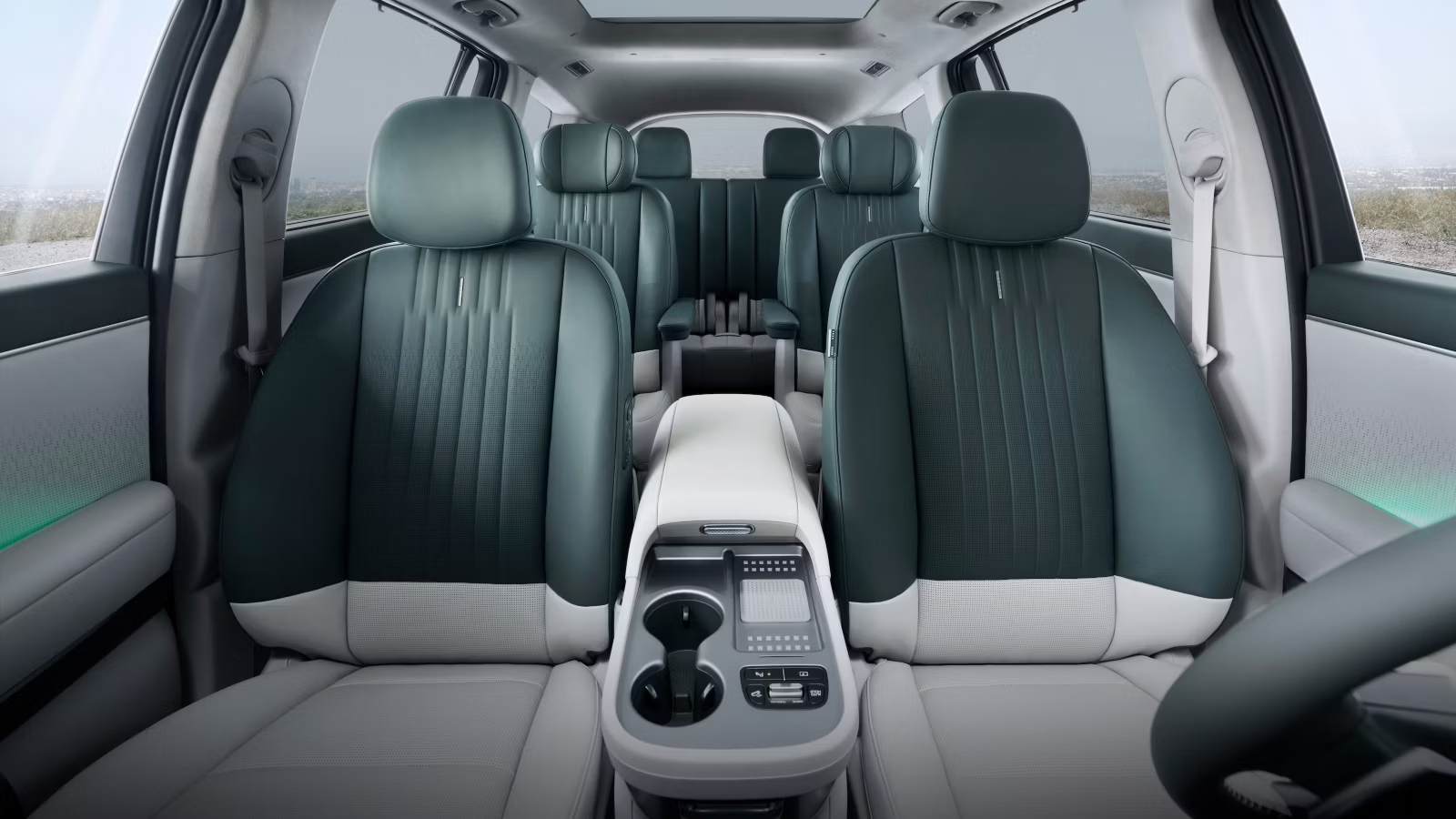 hyundai_ioniq9_interior_3rows_empty