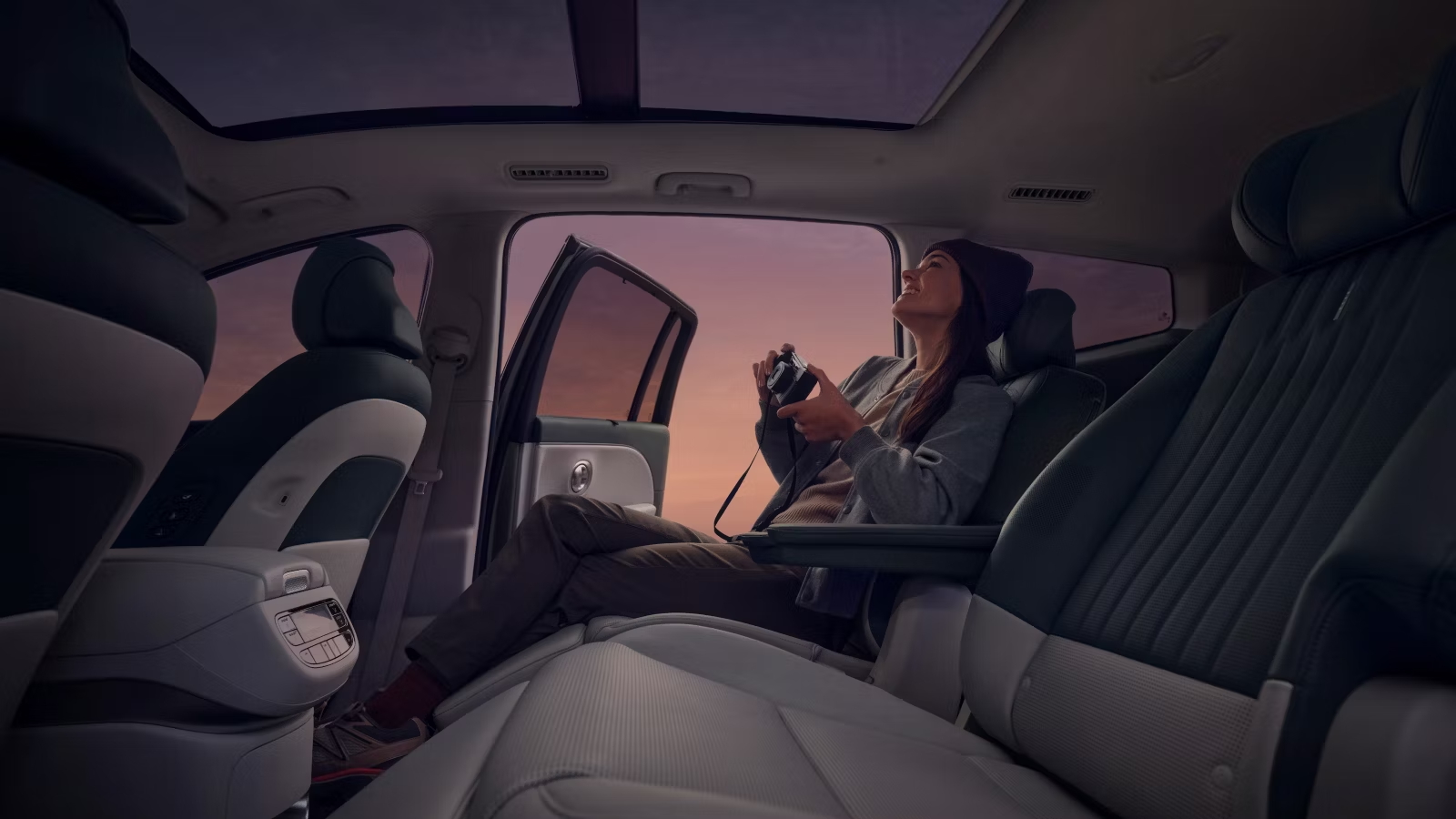 hyundai_ioniq9_interior_relaxation_seat